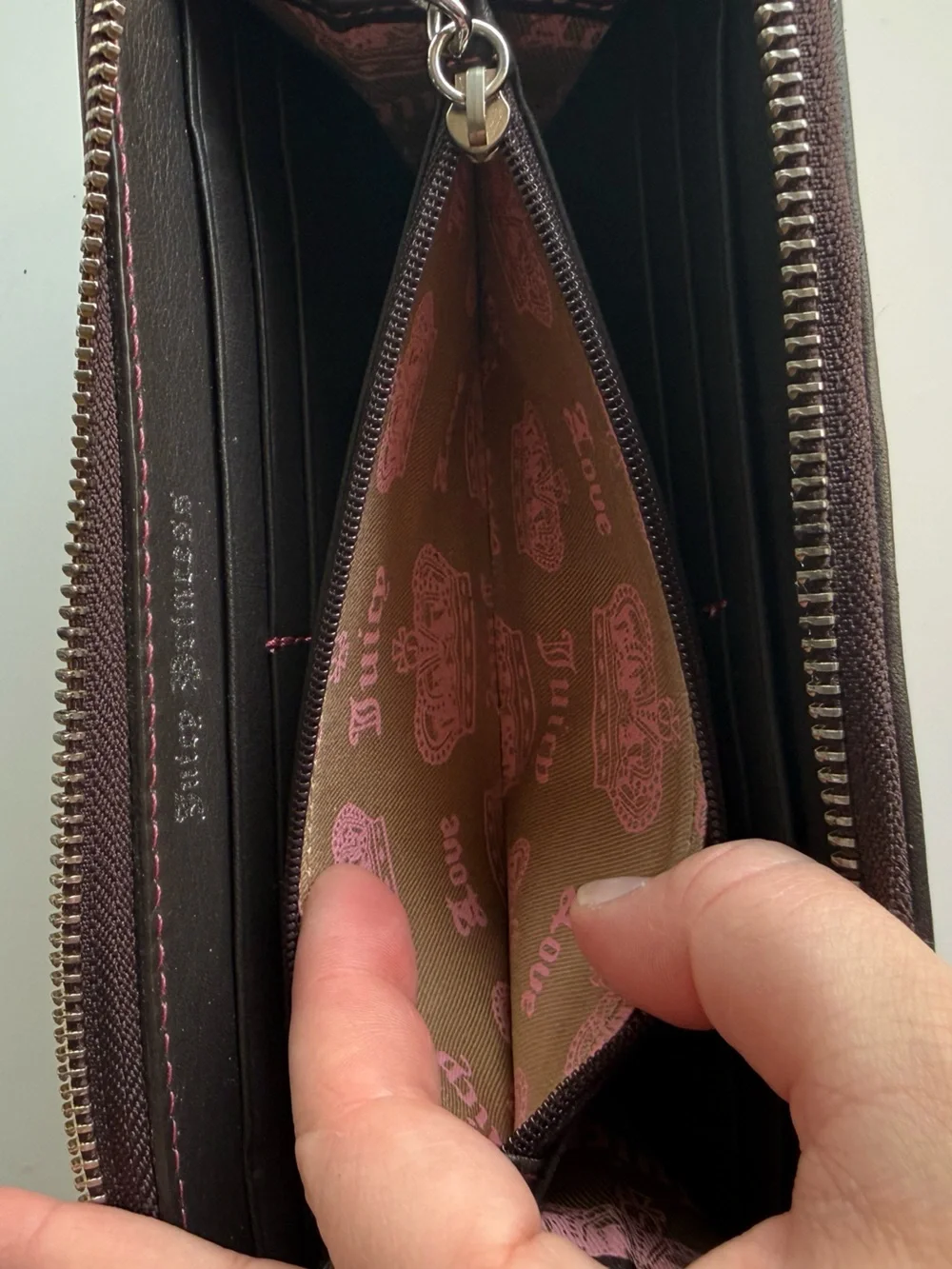 Vintage Juicy Couture Juicy Girl Pink Velour Crown Zip Wallet Y2K Princess
